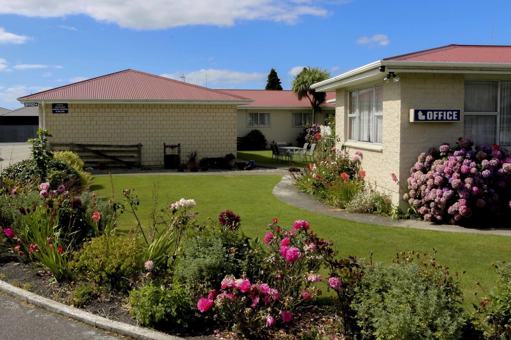 Charlton Motel Гор Екстериор снимка