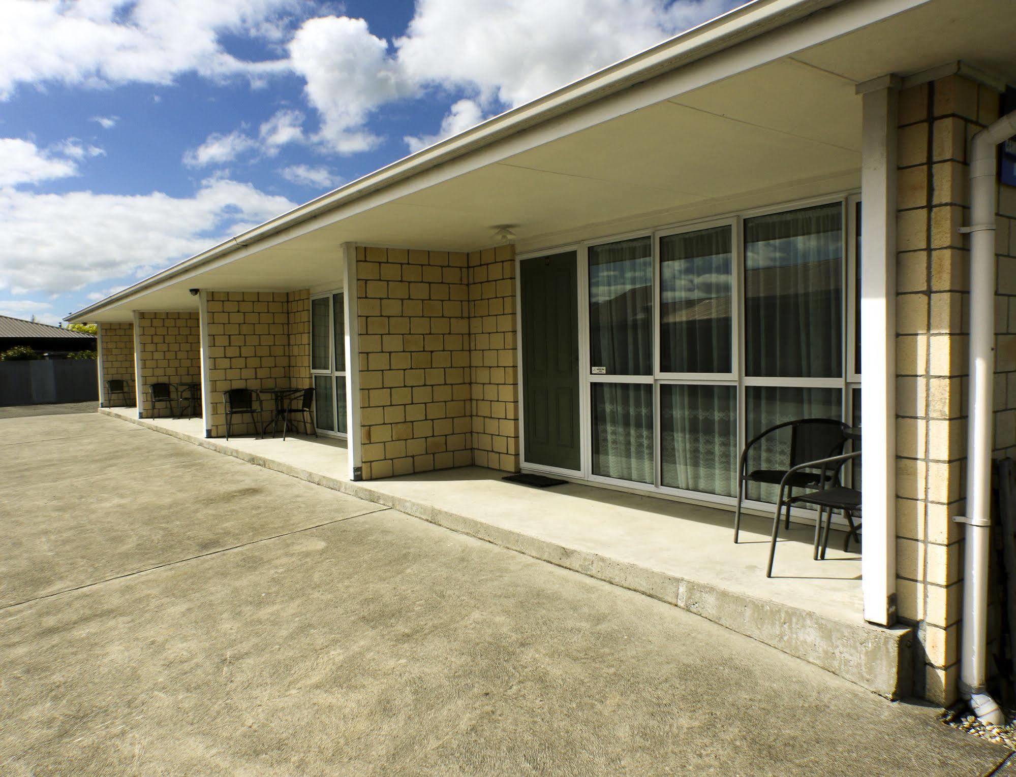 Charlton Motel Гор Екстериор снимка