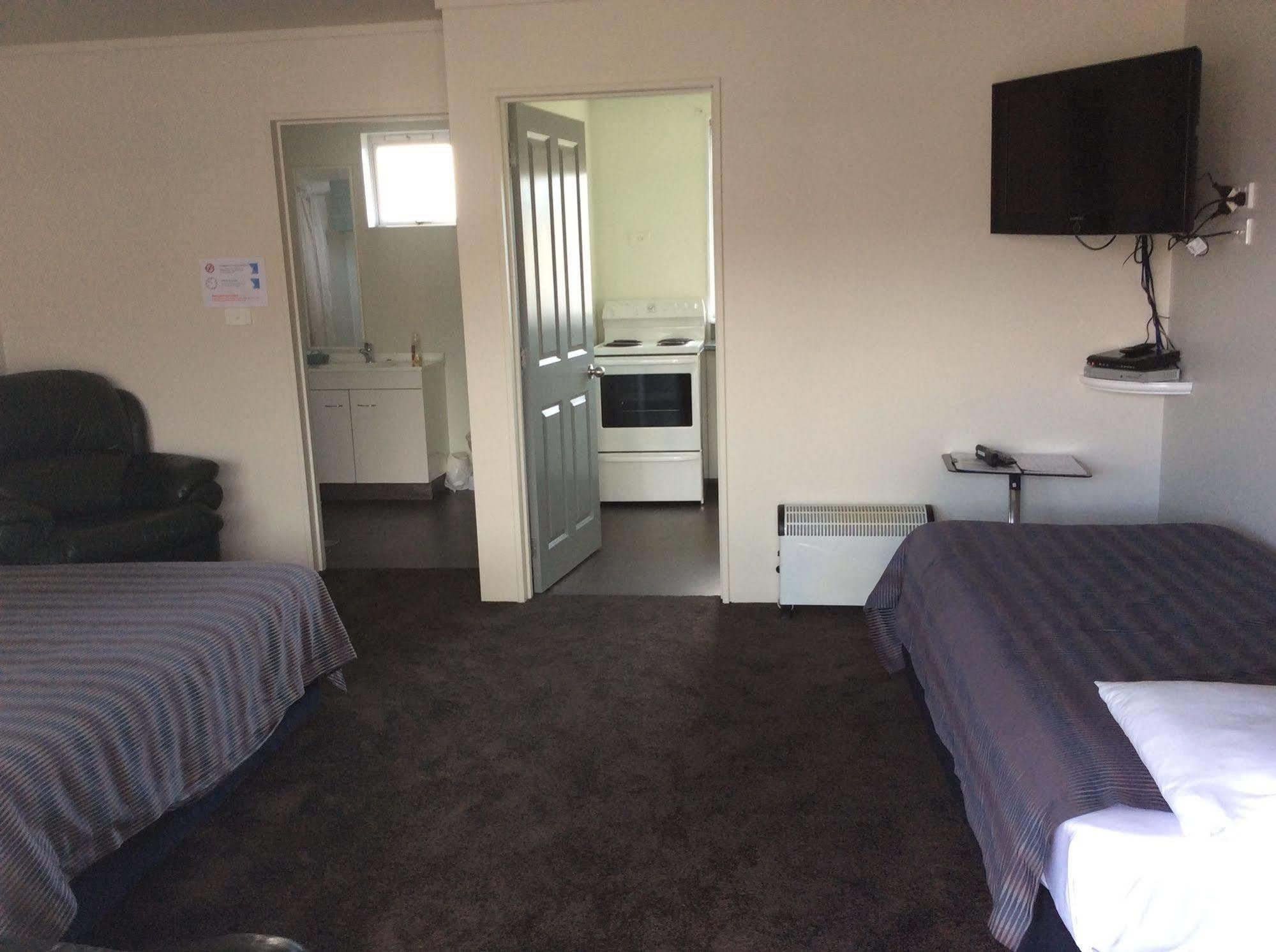 Charlton Motel Гор Екстериор снимка