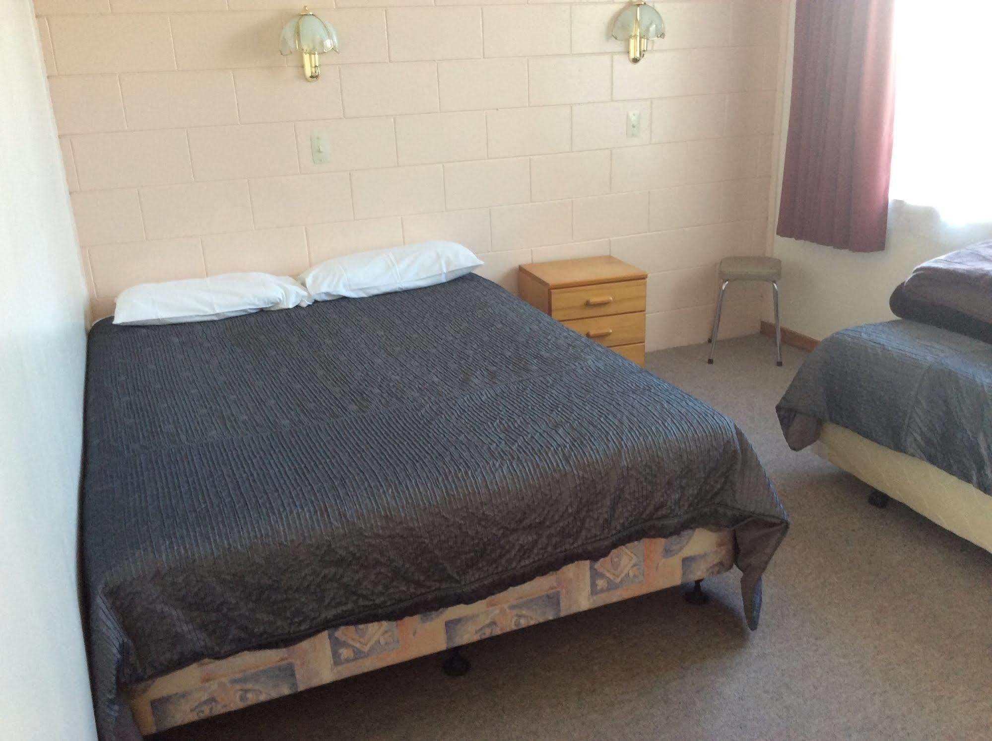 Charlton Motel Гор Екстериор снимка