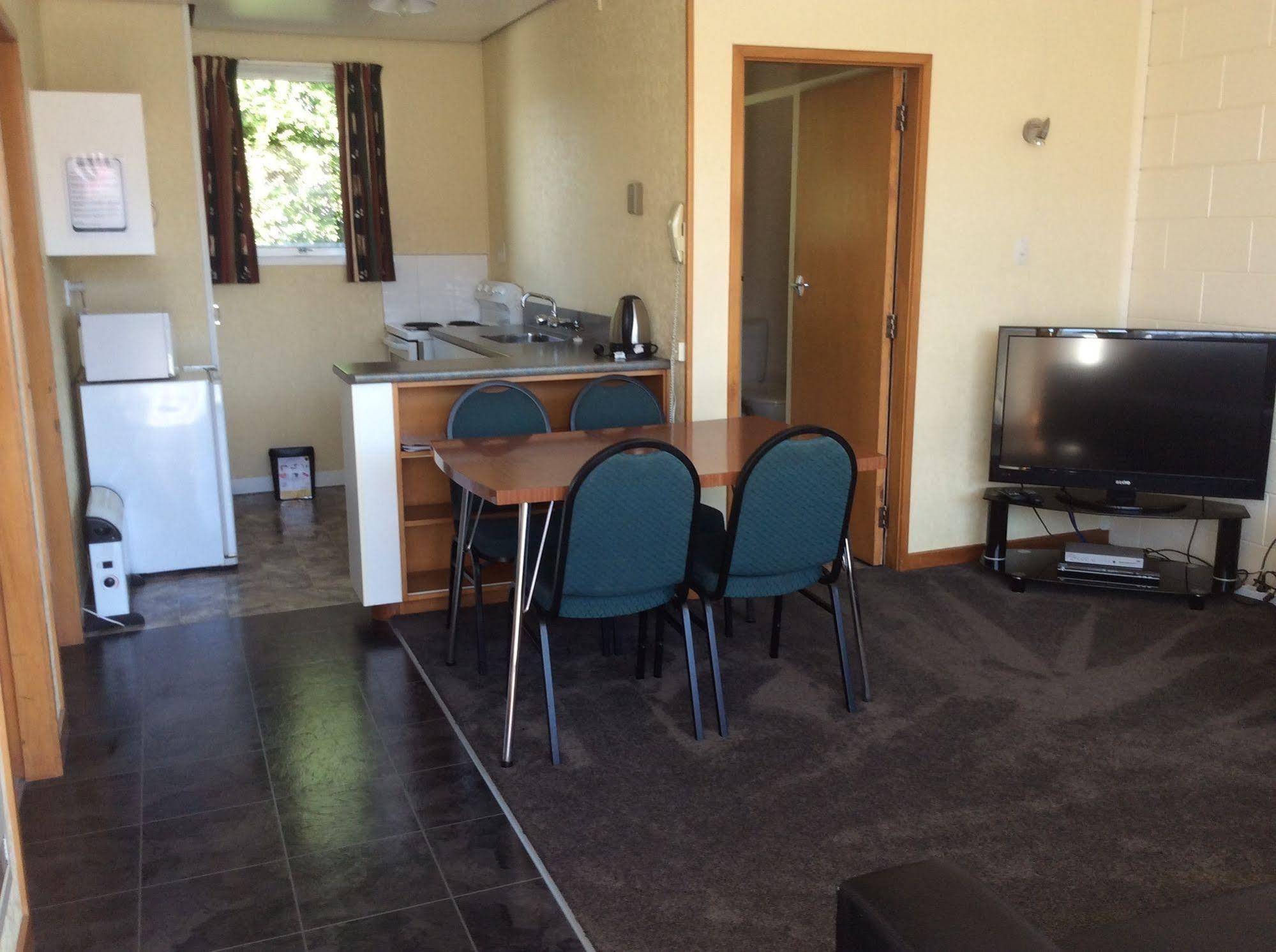 Charlton Motel Гор Екстериор снимка