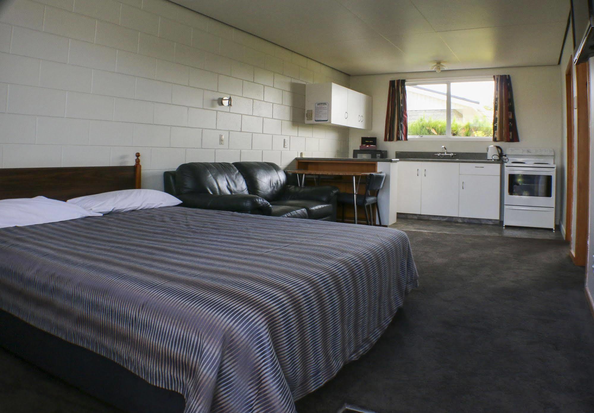 Charlton Motel Гор Екстериор снимка